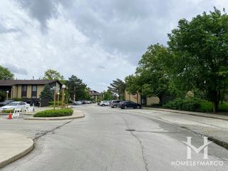 The Knolls subdivision in Willowbrook, IL