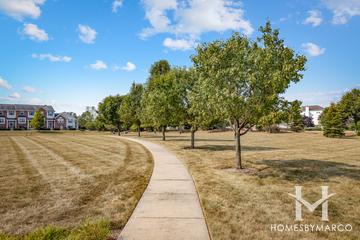 Heritage Park subdivision in Lindenhurst, IL