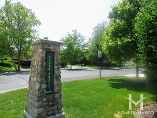Plank Trail Estates subdivision in Frankfort, IL