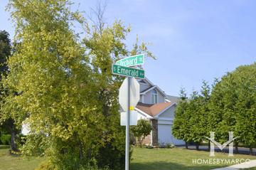 Country Brook Estates subdivision in Mundelein, IL