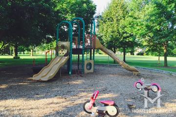 Greentree subdivision in Libertyville, IL