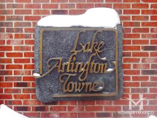 Lake Arlington Towne subdivision in Arlington Heights, IL