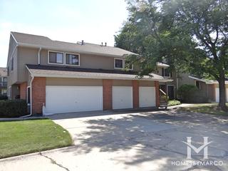 Hidden Lake Village subdivision in Buffalo Grove, IL