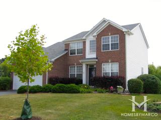Country Place subdivision in Lindenhurst, IL