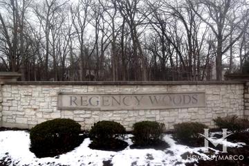 Regency Woods subdivision in Libertyville, IL