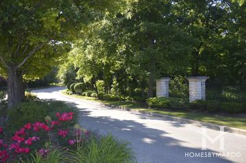 Regency Woods subdivision in Libertyville, IL