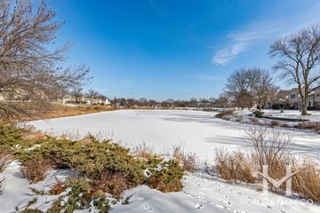 Arlington Club subdivision in Wheeling, IL