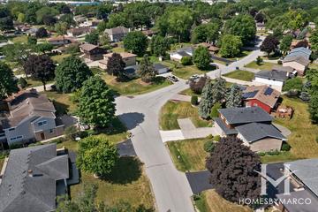 Augusta Green subdivision in the Gregg's Landing neighborhood of Vernon Hills, IL