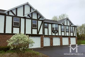 Cambridge Square building in Libertyville, IL