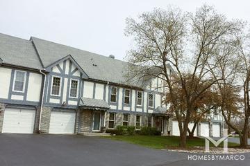 Cambridge Square building in Libertyville, IL