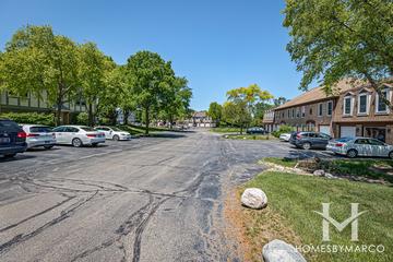 Cambridge Square building in Libertyville, IL