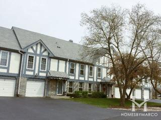 Cambridge Square building in Libertyville, IL