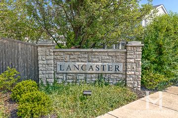 Photos of Lancaster subdivision in Libertyville, IL