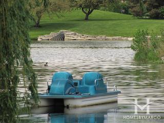 Canterbury subdivision in Libertyville, IL