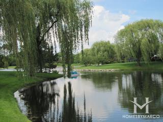 Canterbury subdivision in Libertyville, IL