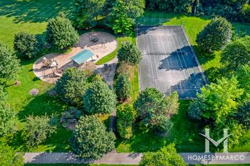 Wineberry subdivision in Libertyville, IL