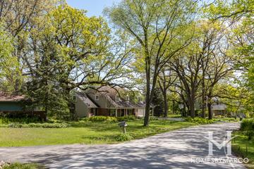 Burr Oaks subdivision in Naperville, IL