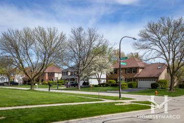 Columbia Estates subdivision in Naperville, IL