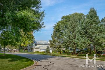 Country Lakes subdivision in Naperville, IL