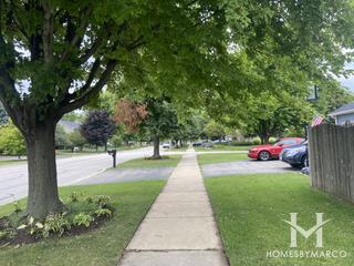 Crestview Knolls subdivision in Naperville, IL