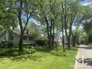 East Highlands subdivision in Naperville, IL