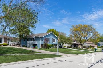 Hobson Creek subdivision in Naperville, IL
