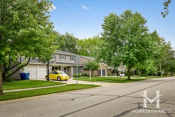 Huntington Commons subdivision in Naperville, IL