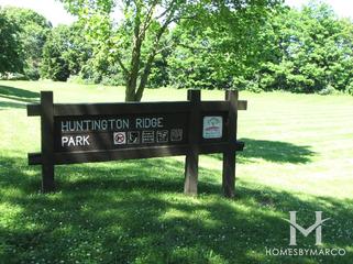 Huntington Ridge subdivision in Naperville, IL