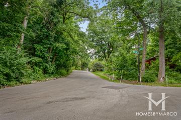 Oak Hills subdivision in Naperville, IL