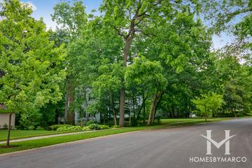 Royal Oaks subdivision in Naperville, IL