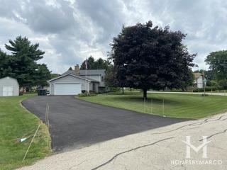 Shell Lake Estates subdivision in Naperville, IL