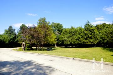 Lucky Lake subdivision in Lake Forest, IL