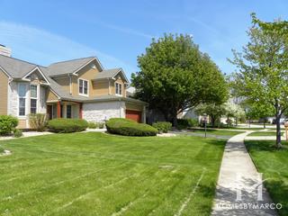 Fieldcrest Farms subdivision in Algonquin, IL