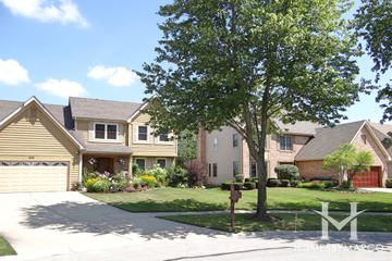Amberleigh subdivision in Buffalo Grove, IL