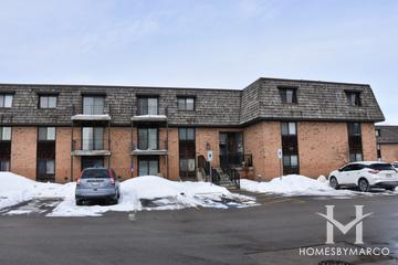 Arbors building in Buffalo Grove, IL