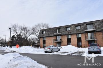 Arbors building in Buffalo Grove, IL