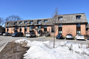 Arbors building in Buffalo Grove, IL
