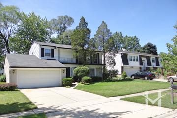 Cambridge of Buffalo Grove subdivision in Buffalo Grove, IL