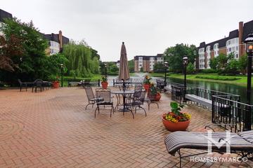 Cambridge on the Lake building in Buffalo Grove, IL