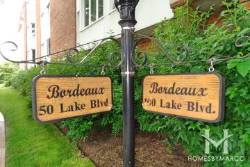 Cambridge on the Lake building in Buffalo Grove, IL