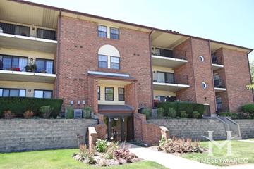 Chatham Place building in Buffalo Grove, IL