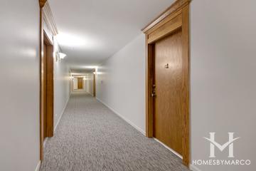 Oak Creek building in Buffalo Grove, IL