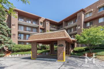 Oak Creek building in Buffalo Grove, IL