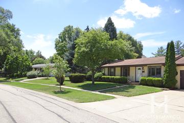 Old Buffalo Grove subdivision in Buffalo Grove, IL