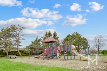 Old Farm Village subdivision in Buffalo Grove, IL