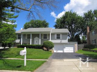 Strathmore Lake subdivision in Buffalo Grove, IL