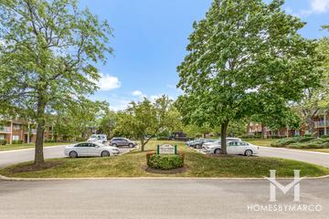 Villa Verde building in Buffalo Grove, IL