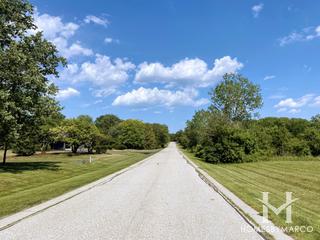 Estates Of Indian Creek subdivision in Hawthorn Woods, IL