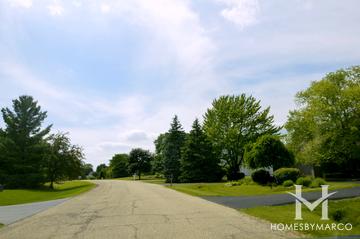 Knottingwood Lakes subdivision in Hawthorn Woods, IL