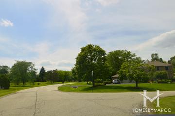 Knottingwood Lakes subdivision in Hawthorn Woods, IL